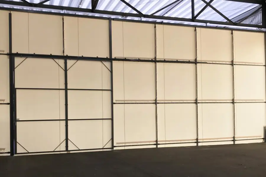 5MR-FS103施工後のテント内部構造の様子